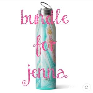 Bundle of two swig water bottles